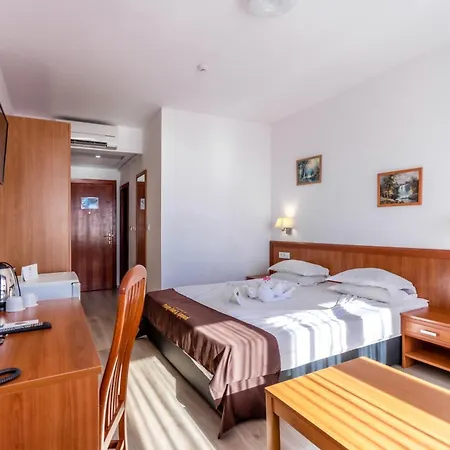 Prestige And Aquapark 4* Варна