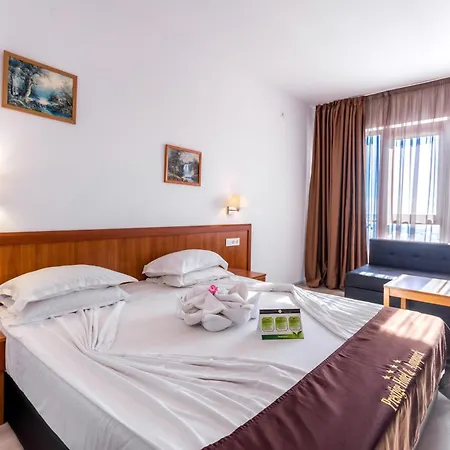 Prestige And Aquapark Отель