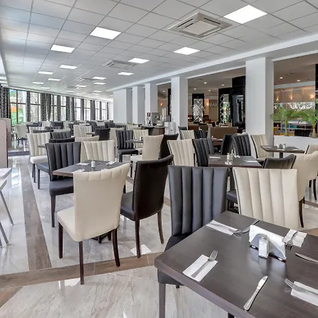 Хотел престиж и аквапарк - ол инклузив 4*