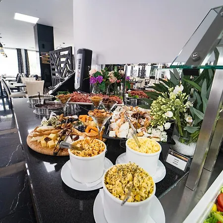 Hotel Prestige And Aquapark Varna