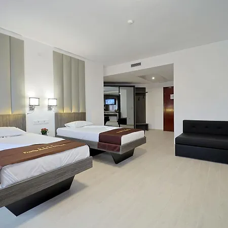 Hotel Prestige Hotel&aquapark - Warna