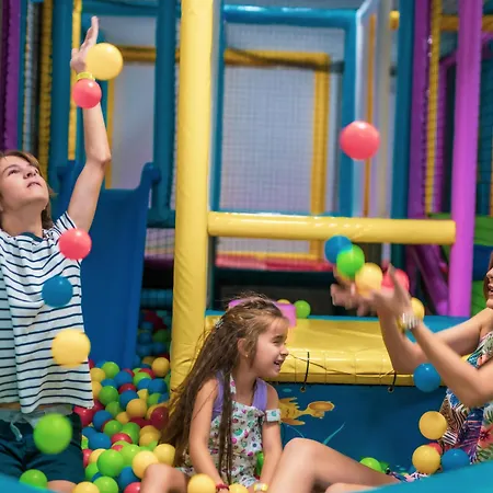 Prestige And Aquapark Hotel 4*